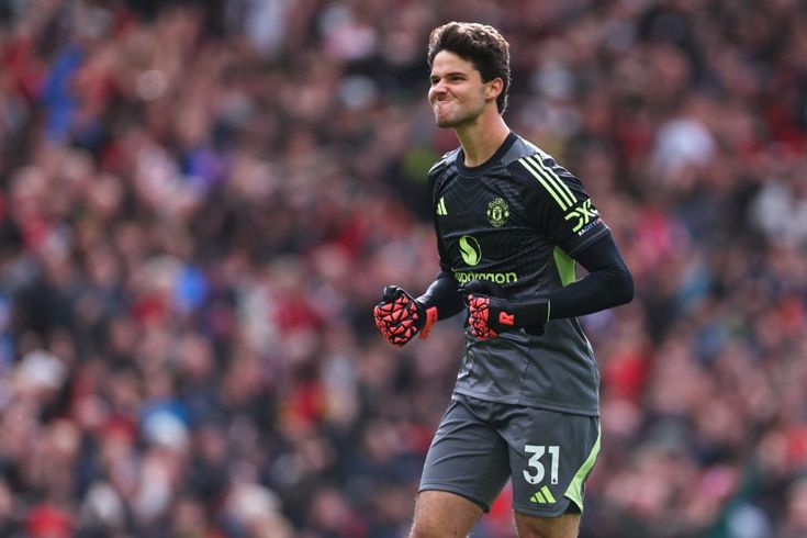 ‘Unbelievable’, Ben Foster Slams Man Utd’s Decision to Sign Senne Lammens Over Two Top European Goalkeepers