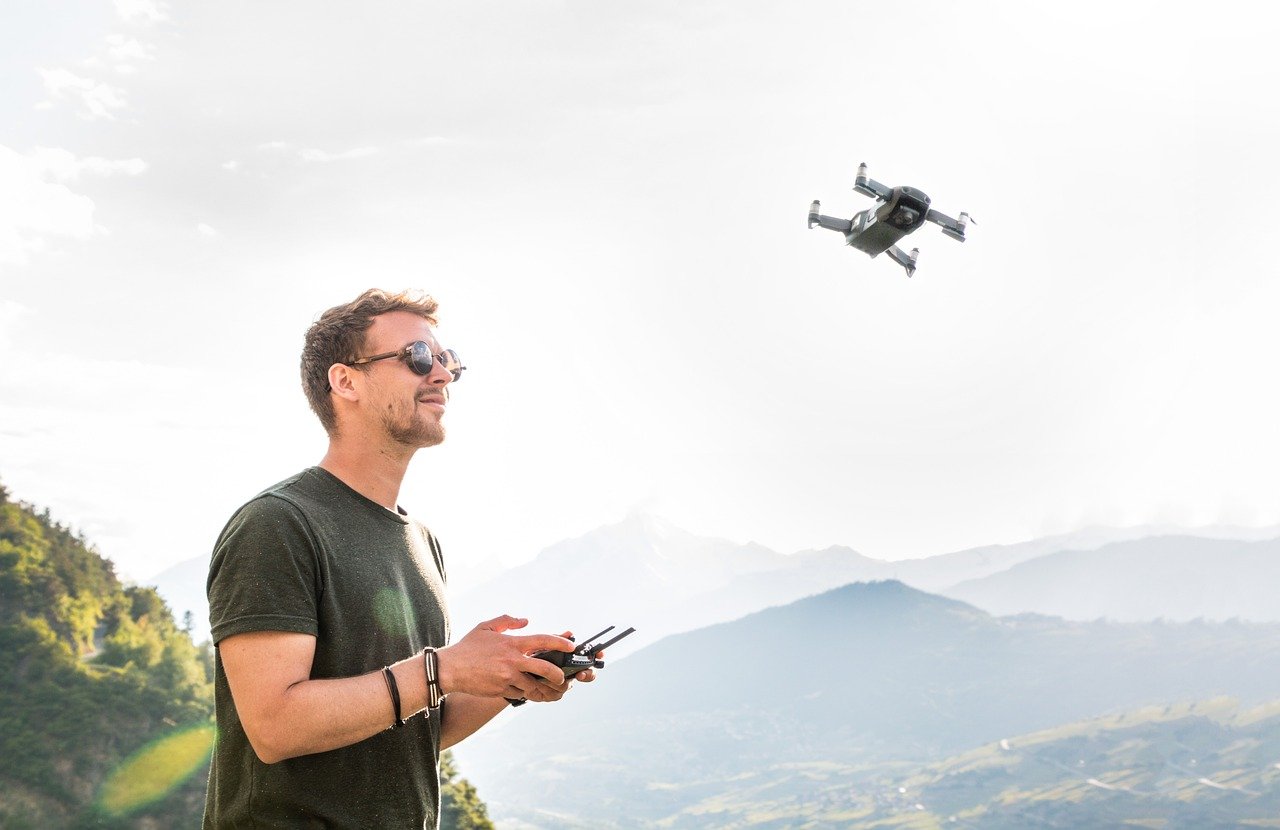 Top Compact Action Cameras of 2026: GoPro HERO13, DJI Osmo Action 5 Pro