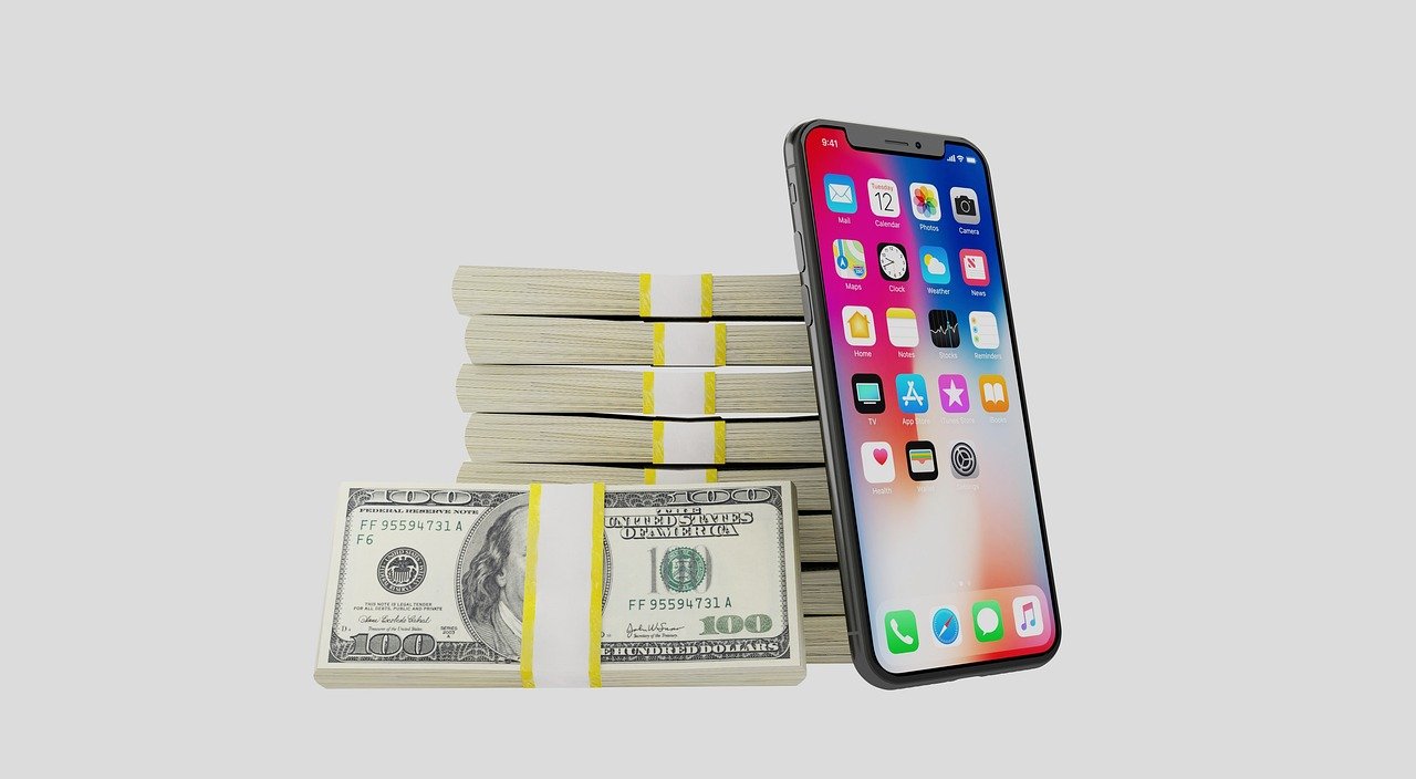 Apple’s iPhone 20 and 19 Pro to Feature Quad-Curved Displays in 2027