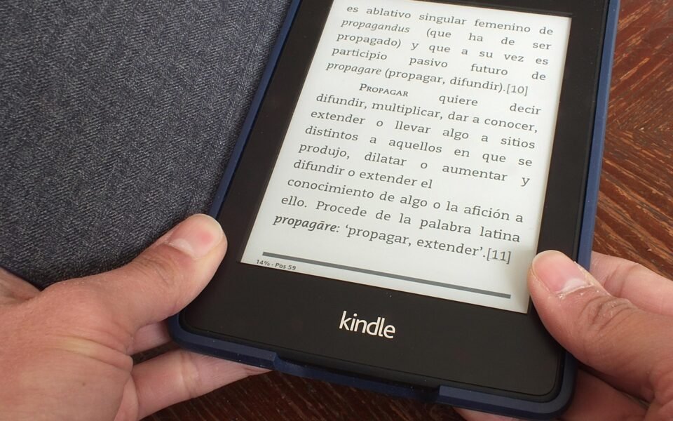 Dory Sign: A Smart E Ink Display That Values Simplicity