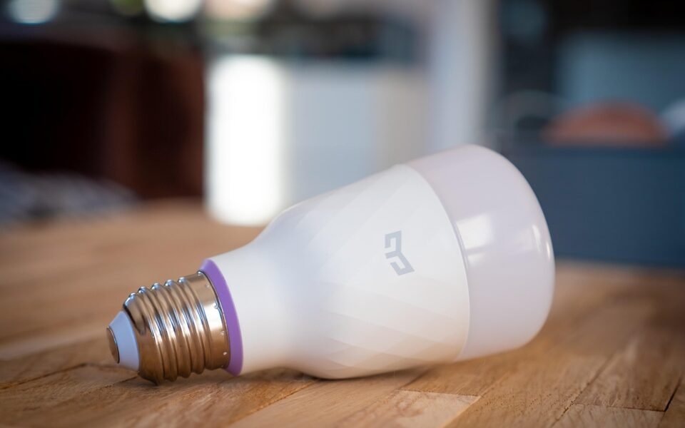 Philips Hue Play Floor Lamp: Is It Worth the €149.99 Price Tag?