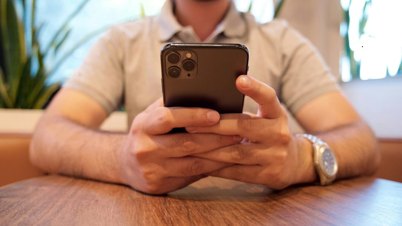 iPhone 18 Pro Max Rumored to Feature 5100 mAh Battery and Enhanced Camera