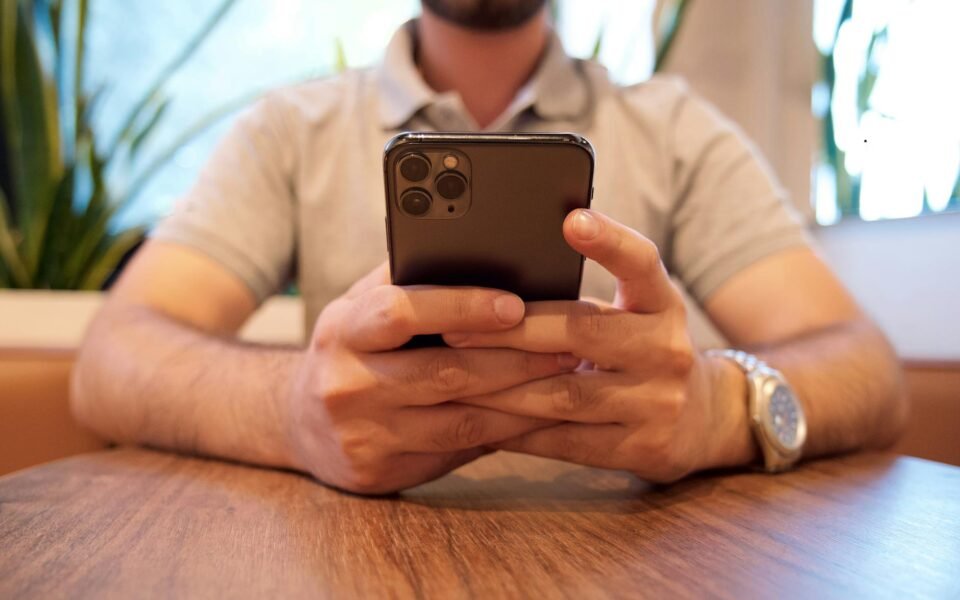 iPhone 18 Pro Max Rumored to Feature 5100 mAh Battery and Enhanced Camera