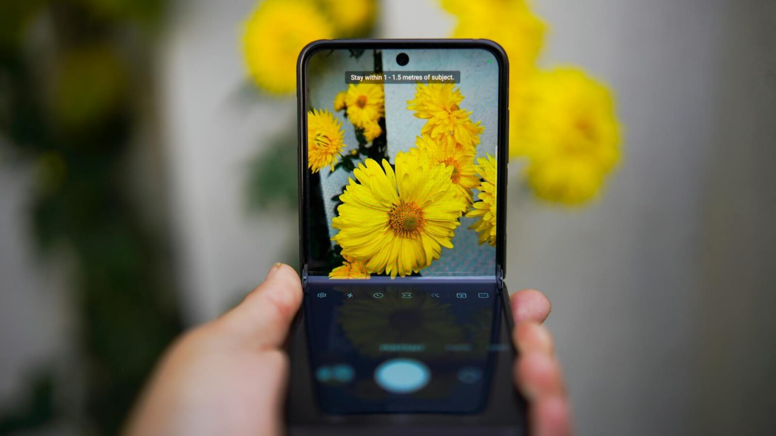 iPhone Ultra’s Crease-Free Display Achieved, But Hinge Issues Delay Production