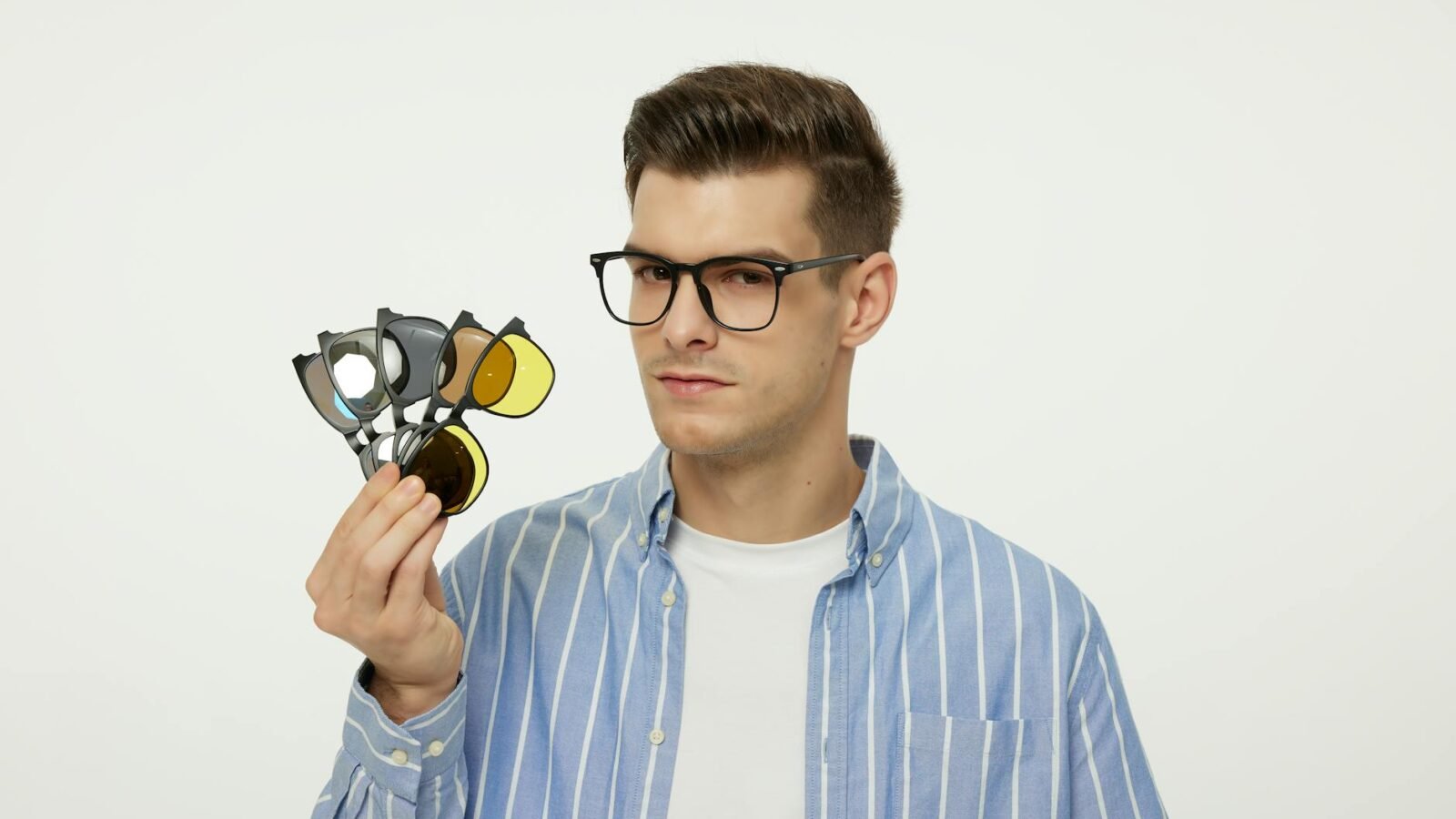 OHO Sunshine’s GlobeEar Smart Glasses Combine AI Translation and Audio for $299