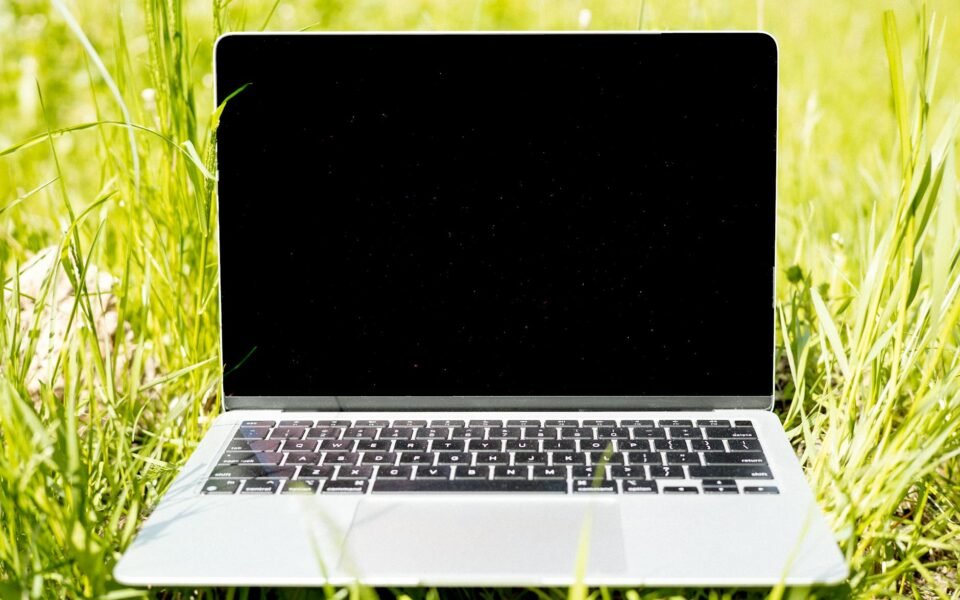 Apple’s M5 Pro 16-Core GPU Surfaces in New MacBook Pro Models