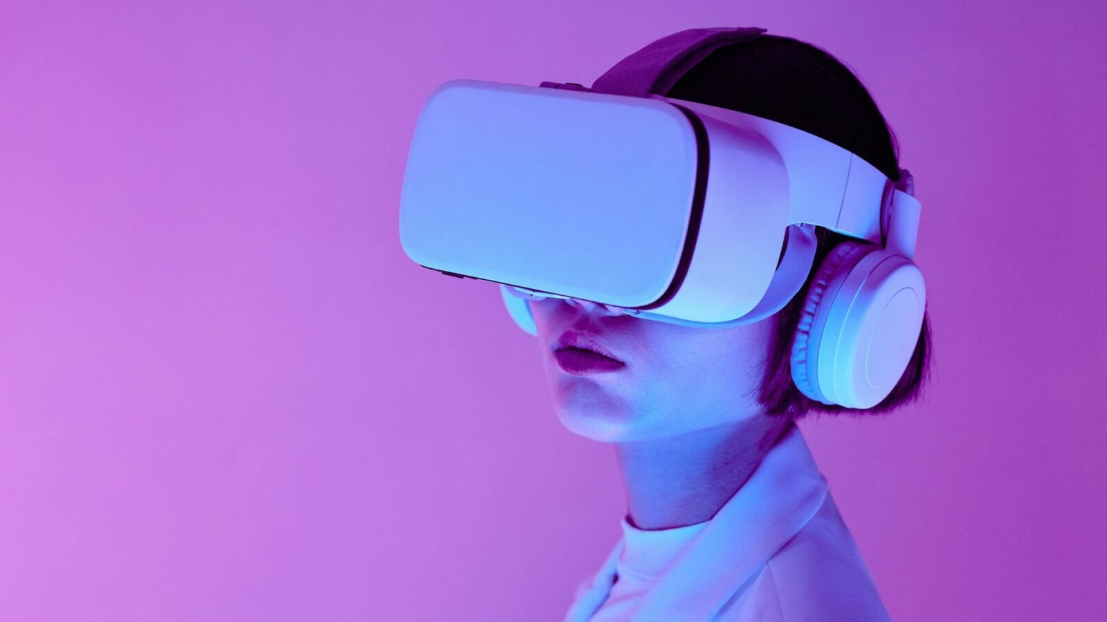AI-Powered Smart Glasses Introduced to Cut CO2 in Bangladesh’s RMG Sector