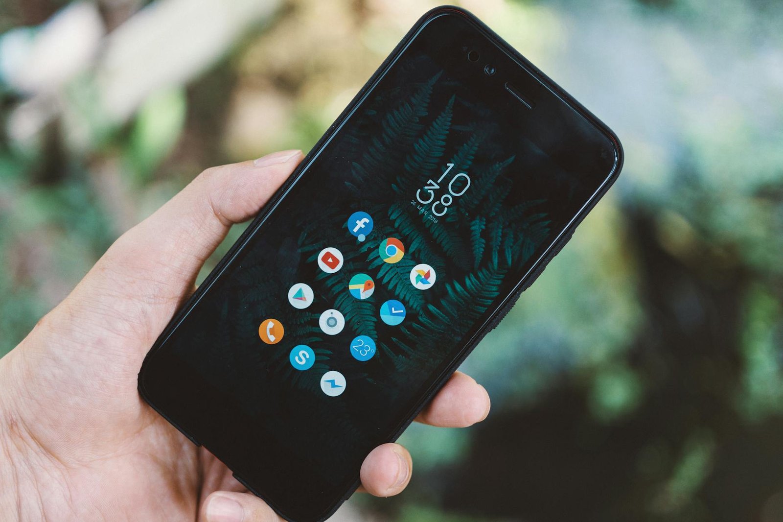 OnePlus Halts OxygenOS Updates Amid Boot Loop Issues on Devices