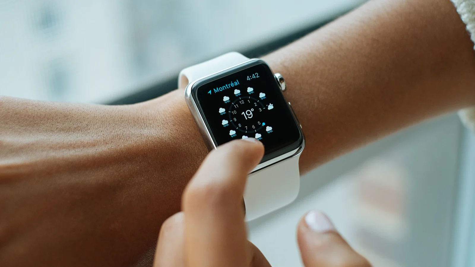 Apple Watch Series 10 Offers 30-Hour Battery Life with AOD Enabled