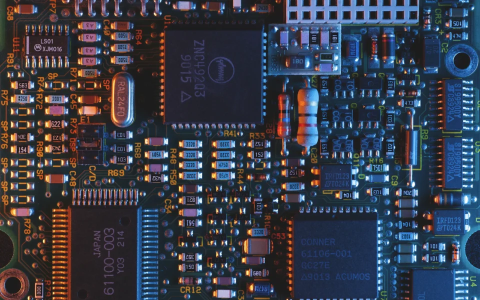 J.P. Morgan Upgrades ams-Osram to Overweight Amid AI and Smart Glasses Surge