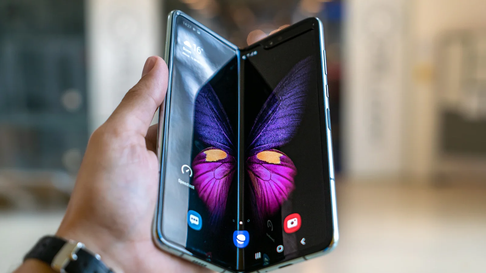 Samsung’s Hybrid Frame: A New Titanium-Aluminum Design for Future Foldables