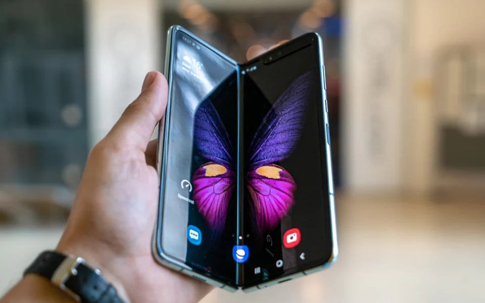 Samsung’s Hybrid Frame: A New Titanium-Aluminum Design for Future Foldables