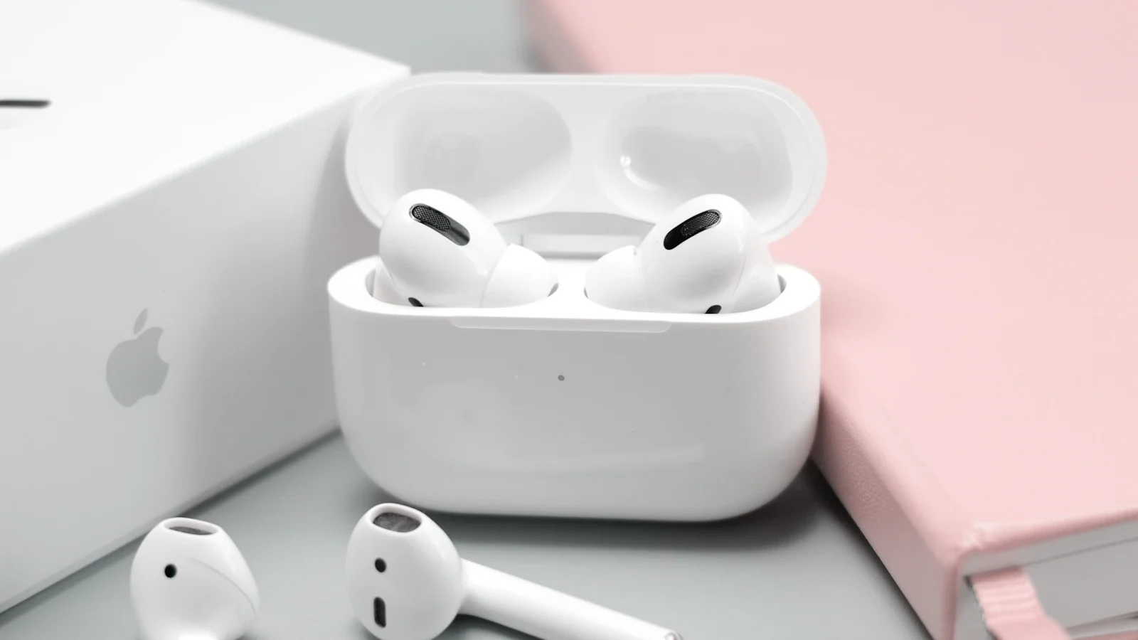 Apple AirPods 4 Drop to $99.99 at Amazon — 22% Off List Price