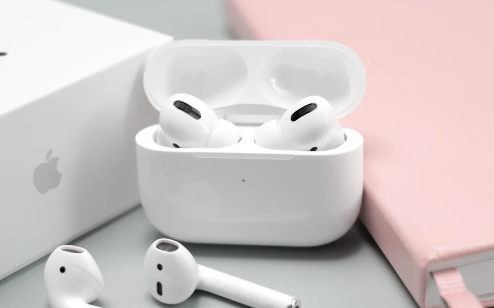 Apple AirPods 4 Drop to $99.99 at Amazon — 22% Off List Price