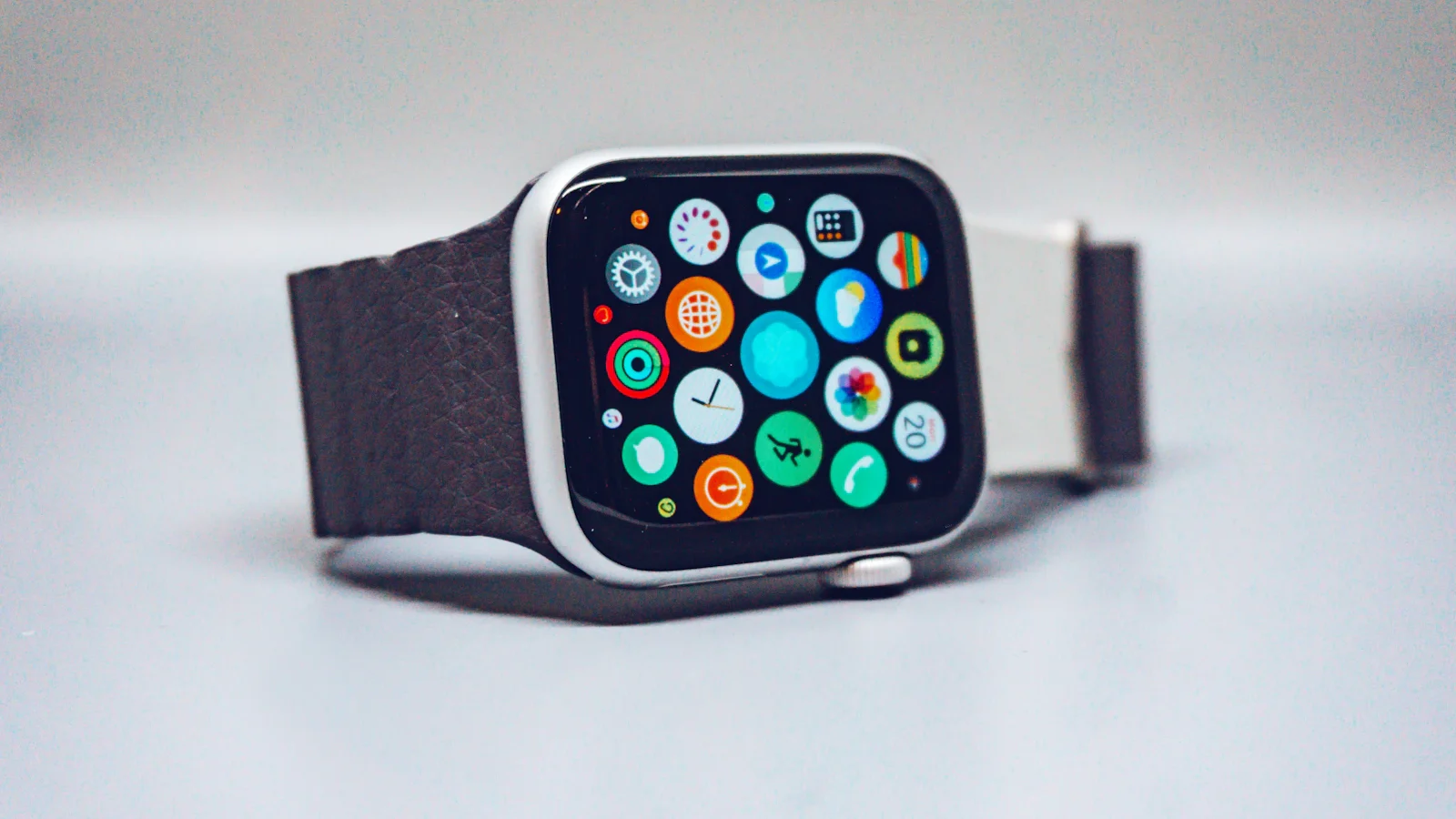 Apple Watch Series 11 Price Slashed to $329 Ahead of Father’s Day