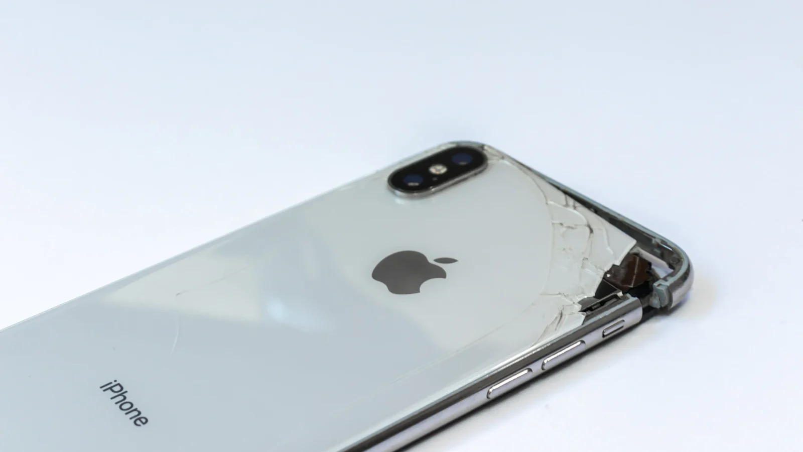Pixel Fold Users Report Widespread Cover Display Issues After Update