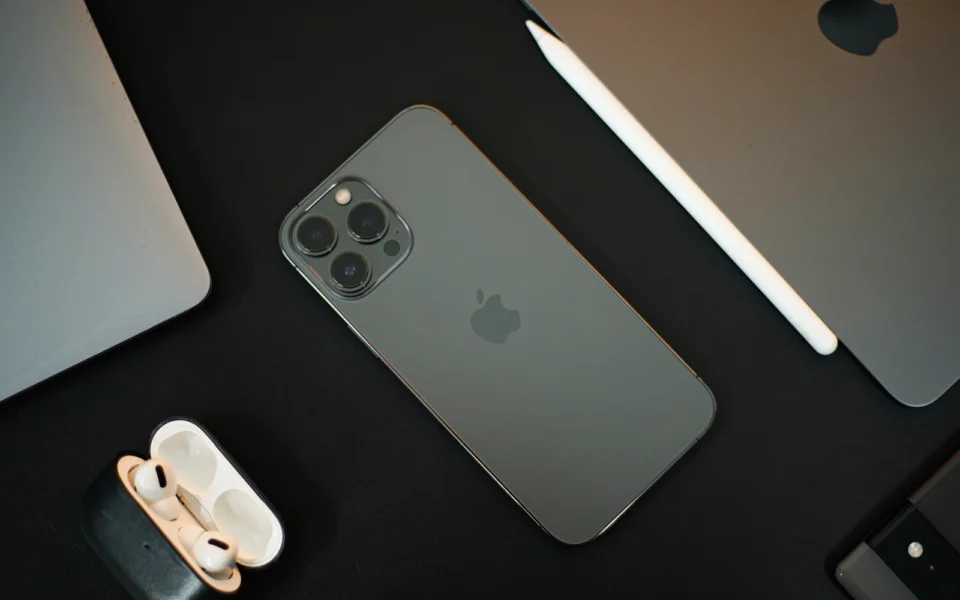 Apple M4 Max: New 3nm Chip Enhances Local AI Performance