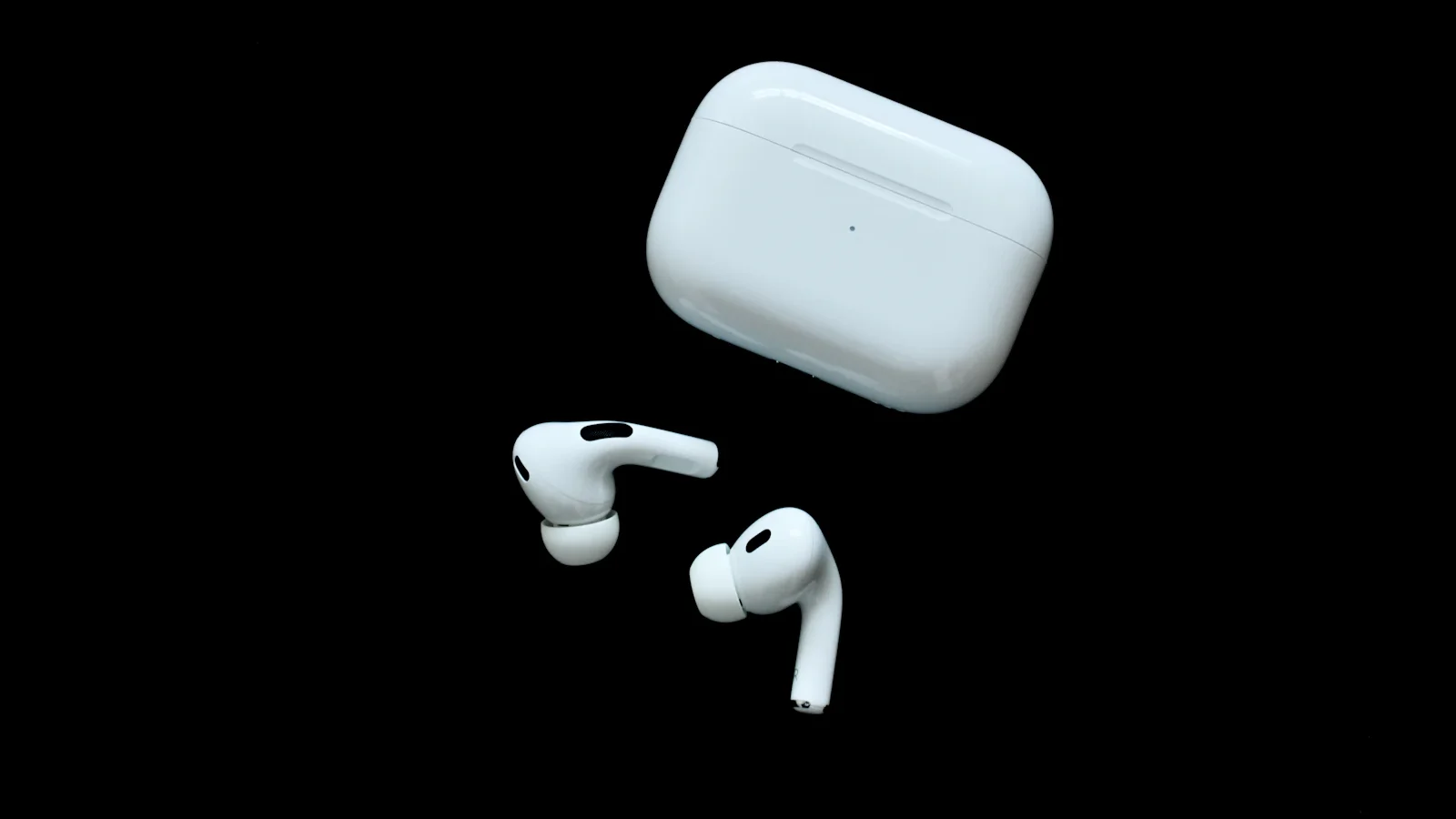 Apple Watch and AirPods Pro Gain New Health Features in Major Markets