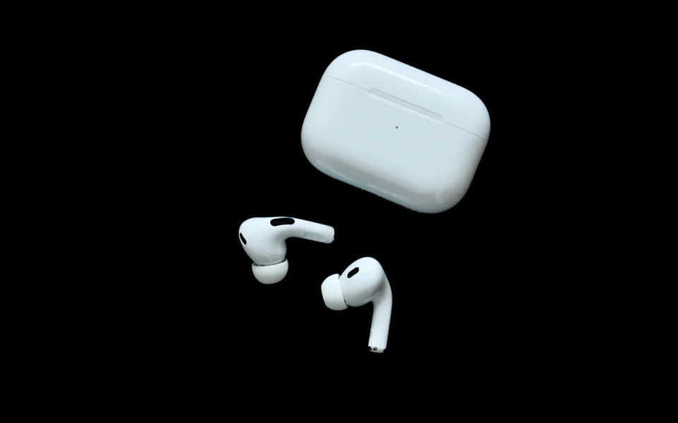 Apple Watch and AirPods Pro Gain New Health Features in Major Markets