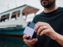 Apple — foldable — Apple, Samsung