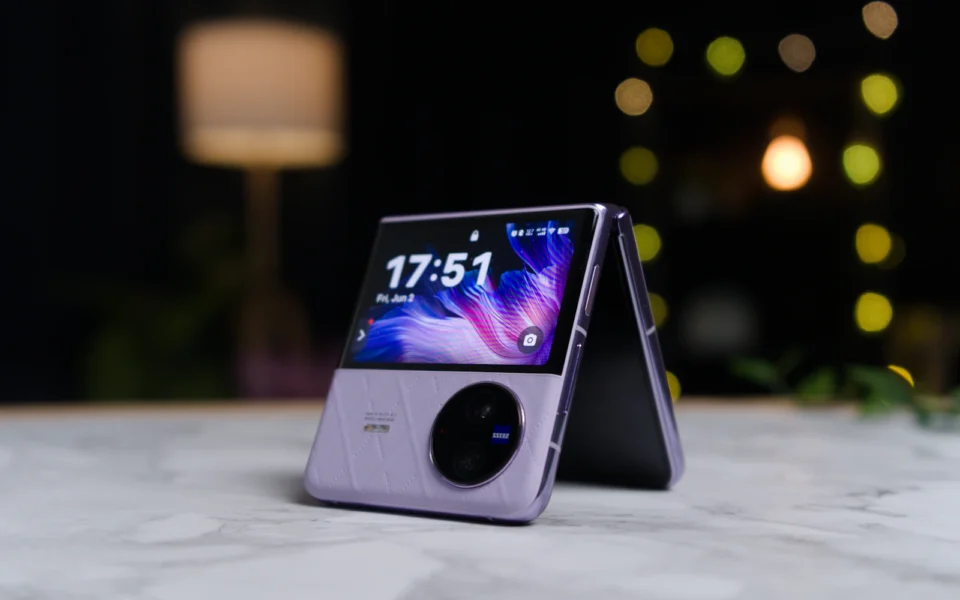 Motorola’s Comeback: Strong Design and Value Amid Software Concerns
