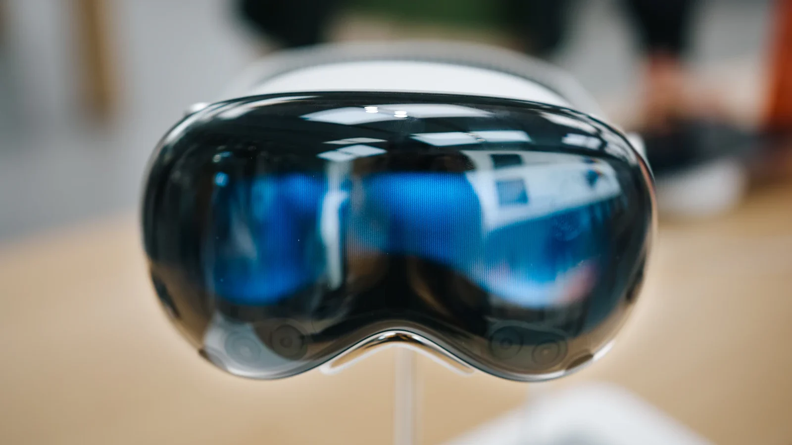 Meta’s Ray-Ban Smart Glasses to Target Prescription Wearers in 2026