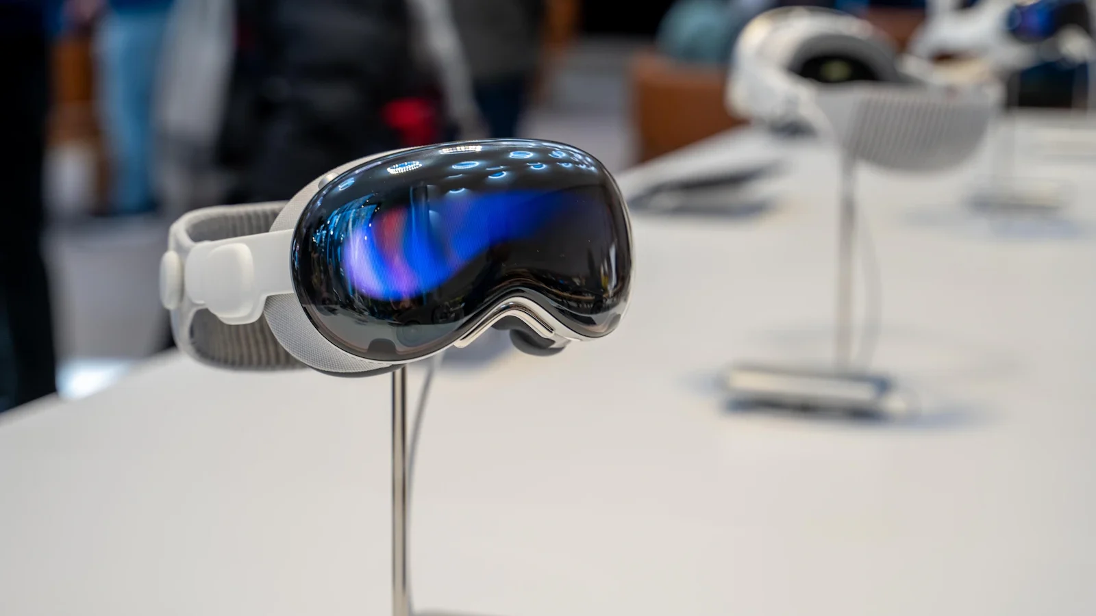 Snap Specs AR Glasses Set to Launch This Fall for $2500