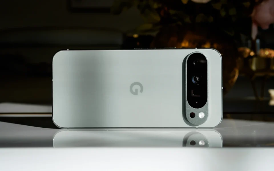 Motorola Razr 2026 Launches at $0 with Verizon Line Activation