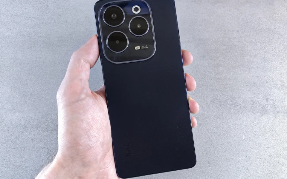 Samsung and Google Reveal AI Smart Glasses at Google I/O 2026